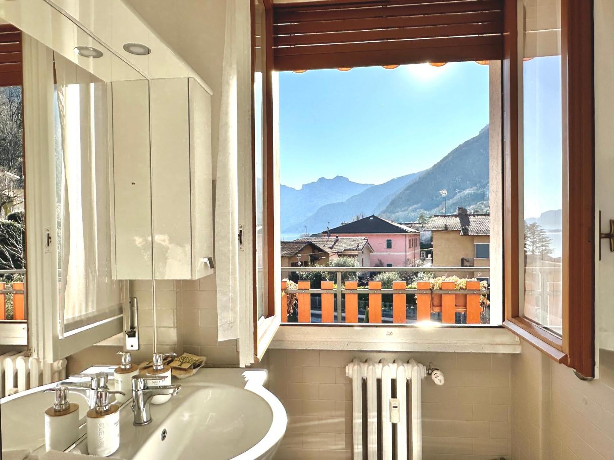 Lake Como View Apartment Oliveto Lario Extérieur photo